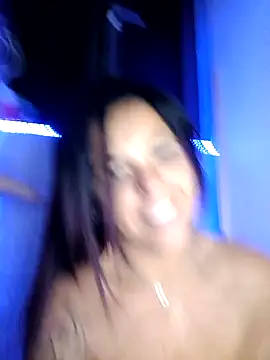 Snapshot of allyson22andy chatting on 12.13.24 allyson22andy online show from 12.13.24