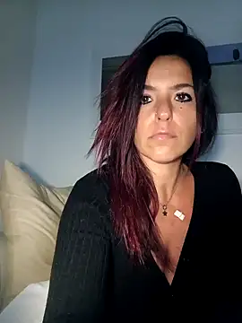 Snapshot of allyson22andy chatting on 12.17.24 allyson22andy online show from 12.17.24