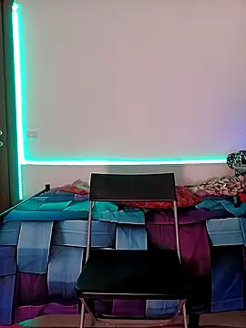 Snapshot of allyson22andy chatting on 01.25.25 allyson22andy online show from 01.25.25