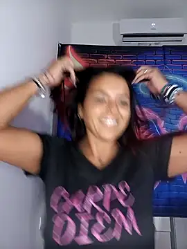 Snapshot of allyson22andy chatting on 03.11.25 allyson22andy online show from 03.11.25