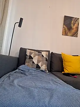 Snapshot of allyson22andy chatting on 10.07.25 allyson22andy online show from 10.07.25