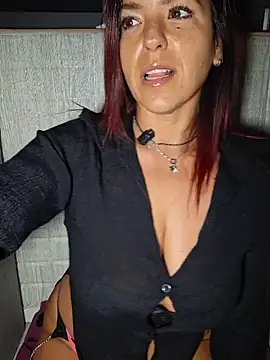 Snapshot of allyson22andy chatting on 02.12.26 allyson22andy online show from 02.12.26