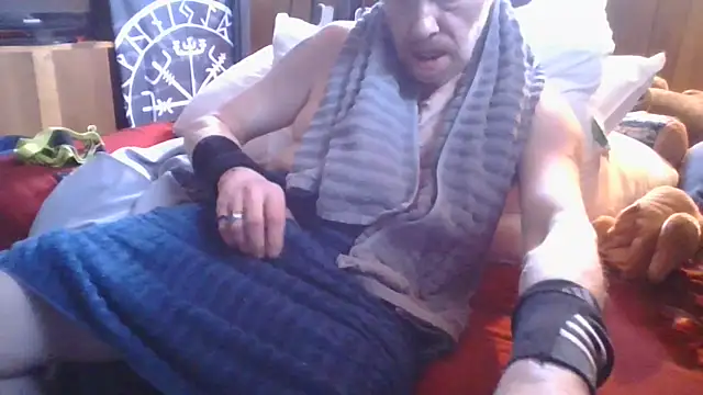 Snapshot of Makowboy chatting on 02.23.26 Makowboy online show from 02.23.26