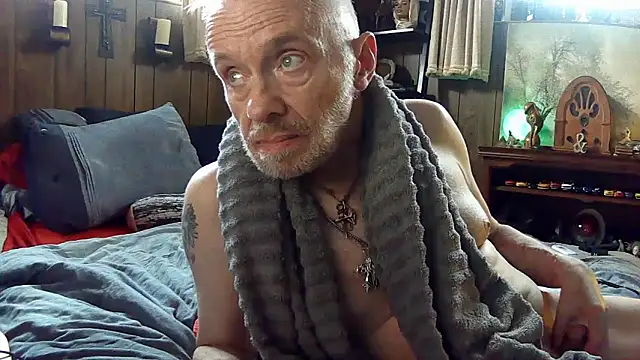 Snapshot of Makowboy chatting on 03.22.26 Makowboy online show from 03.22.26