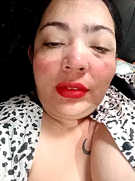 Snapshot of NIKOLE1301 chatting on 02.01.25 NIKOLE1301 online show from 02.01.25