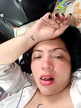 Snapshot of NIKOLE1301 chatting on 02.07.25 NIKOLE1301 online show from 02.07.25