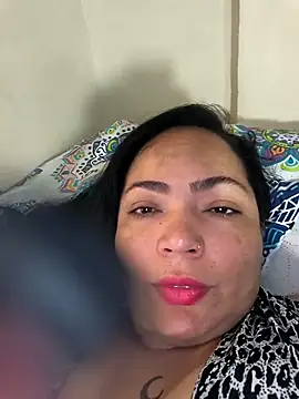 Snapshot of NIKOLE1301 chatting on 10.25.25 NIKOLE1301 online show from 10.25.25