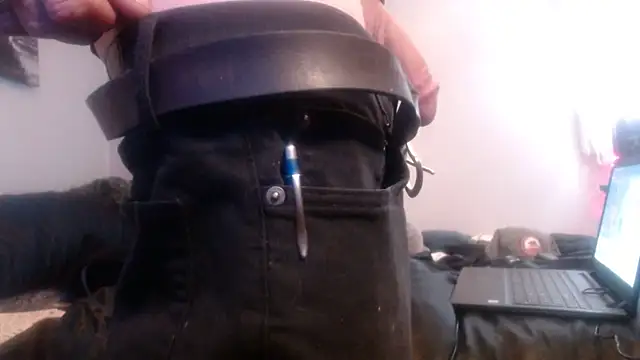 Snapshot of lickthecat chatting on 11.26.25 lickthecat online show from 11.26.25