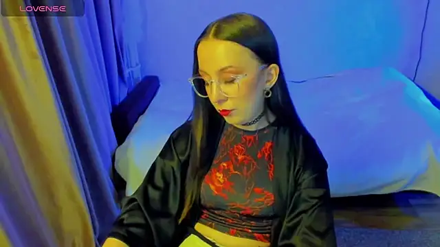 CurlySteph online show from 06.03.26