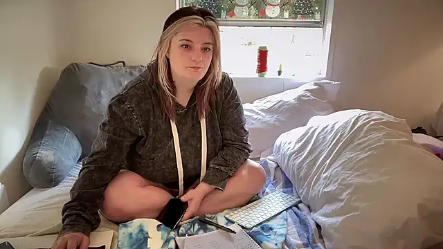 magicsparkles online show from 01.14.25