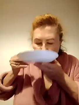 Hottie-Mom online show from 04.07.26