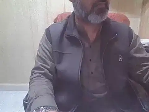 Snapshot of hairymaster95 chatting on 02.14.26 hairymaster95 online show from 02.14.26