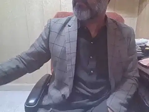 Snapshot of hairymaster95 chatting on 02.17.26 hairymaster95 online show from 02.17.26