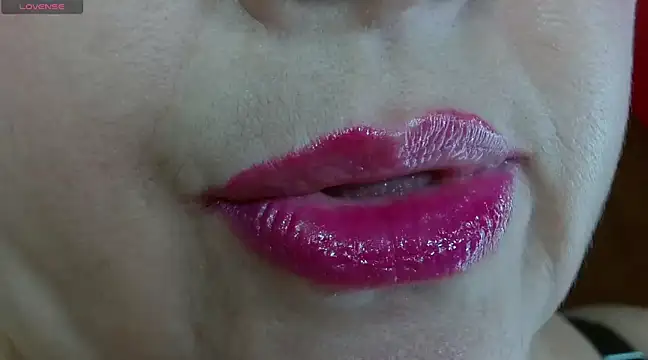 Kerly Doll online show from 02.15.25