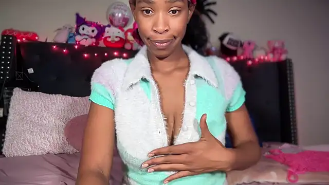 Cum2Charm online show from 10.28.25