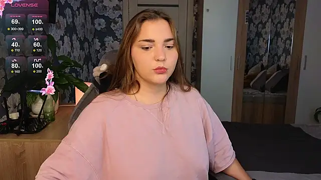  momiji  online show from 10.02.25