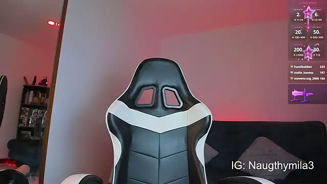 Snapshot of Sky_dominika_ chatting on 03.10.25 Sky dominika online show from 03.10.25