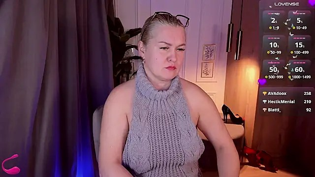 YolandaKiss online show from 03.18.25