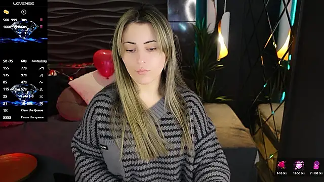 Snapshot of KylieMellow chatting on 02.12.26 KylieMellow online show from 02.12.26