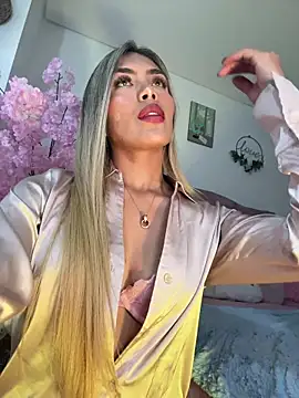 Snapshot of steewart_ chatting on 12.14.25 steewart online show from 12.14.25