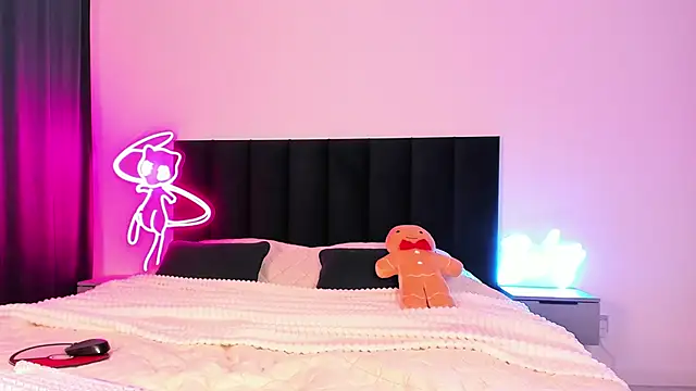 wow lovie online show from 12.23.24