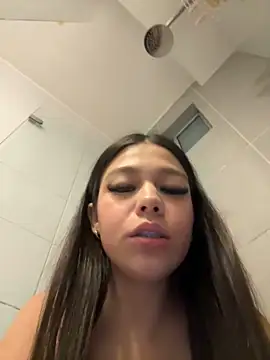 Alyshanon18 online show from 05.28.26