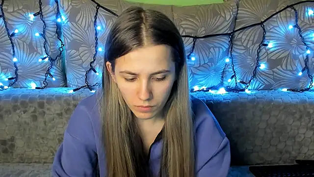 MaggieCake online show from 12.12.24