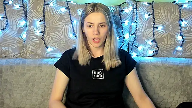 MaggieCake online show from 03.22.25