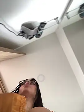 LaraHenao online show from 02.16.26