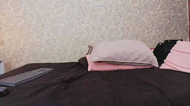 Snapshot of samanta_360 chatting on 09.25.25 samanta 360 online show from 09.25.25