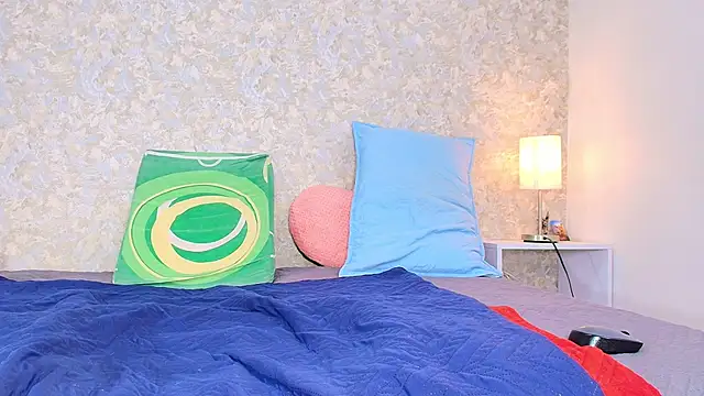 Snapshot of samanta_360 chatting on 10.21.25 samanta 360 online show from 10.21.25