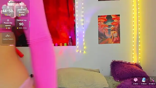 Snapshot of Rainnbow_ chatting on 09.26.25 Rainnbow online show from 09.26.25