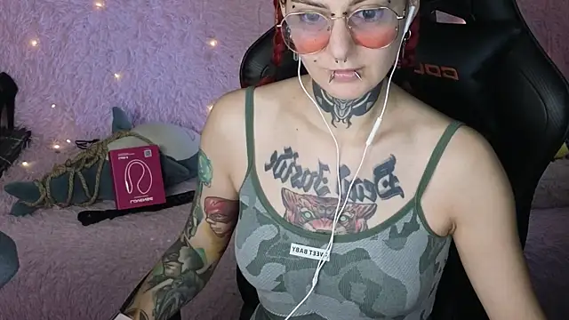 Ginger Stay online show from 09.12.25