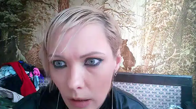 WildMissNiks online show from 03.02.25