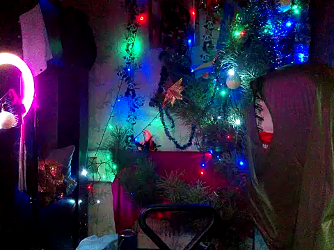 WildMissNiks online show from 12.23.25