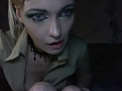 Snapshot of WildMissNiks chatting on 06.13.26 WildMissNiks online show from 06.13.26