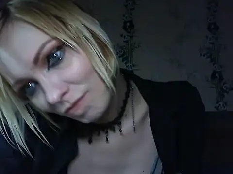 Snapshot of WildMissNiks chatting on 06.30.26 WildMissNiks online show from 06.30.26