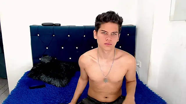 Snapshot of javieryalejandro chatting on 01.04.25 javieryalejandro online show from 01.04.25