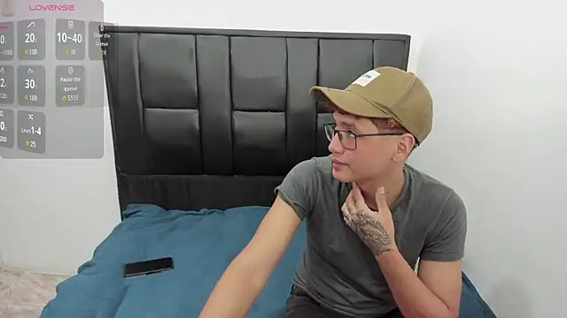 Snapshot of javieryalejandro chatting on 09.20.25 javieryalejandro online show from 09.20.25