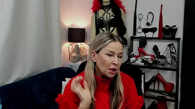 crystaLUX online show from 01.23.25