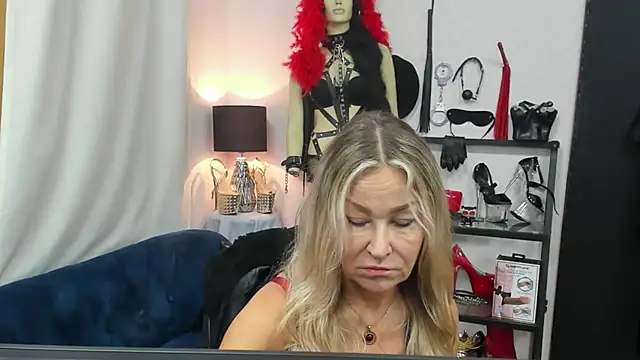 crystaLUX online show from 10.14.25