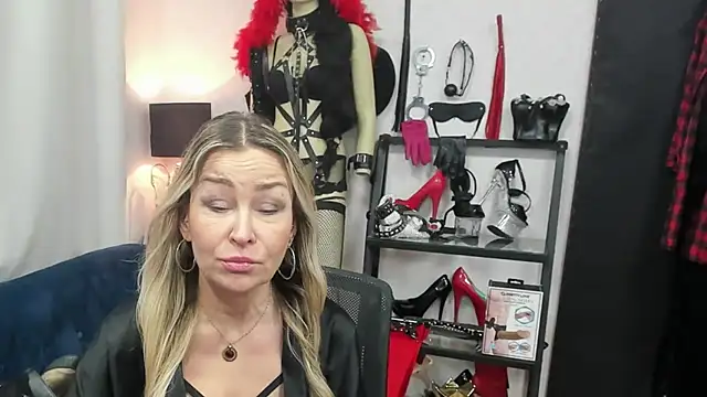 crystaLUX online show from 02.03.26