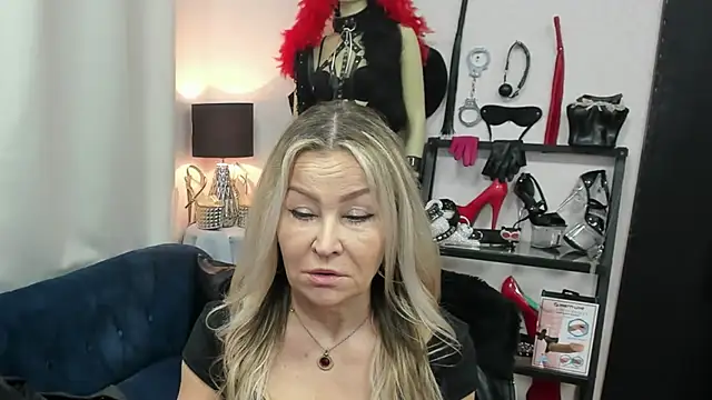 crystaLUX online show from 04.03.26