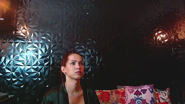 PINK  LOLA1 online show from 10.21.25