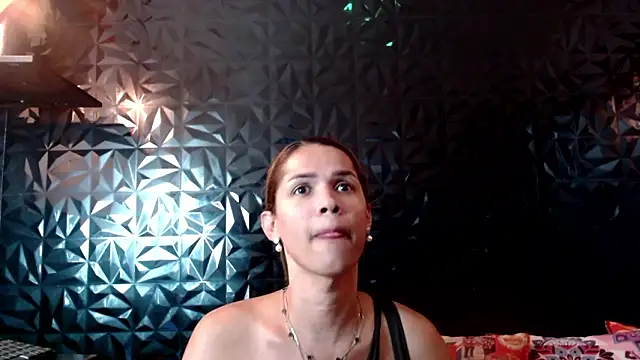 PINK  LOLA1 online show from 03.22.26