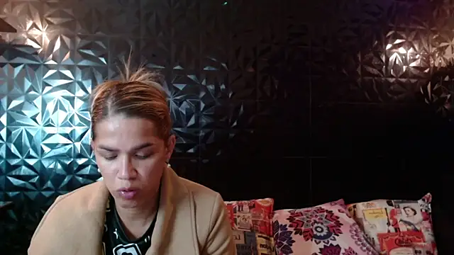 Snapshot of PINK__LOLA1 chatting on 06.10.26 PINK LOLA1 online show from 06.10.26