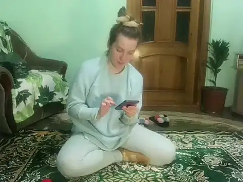 Snapshot of AngelTough20 chatting on 01.10.25 AngelTough20 online show from 01.10.25