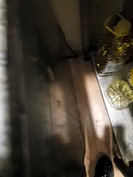 Snapshot of Sripandara1 chatting on 03.13.25 Sripandara1 online show from 03.13.25