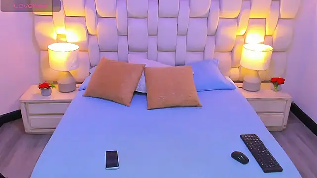 MiaYMolly online show from 11.21.25