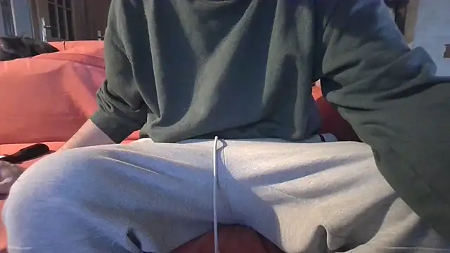 naked bear online show from 02.14.25